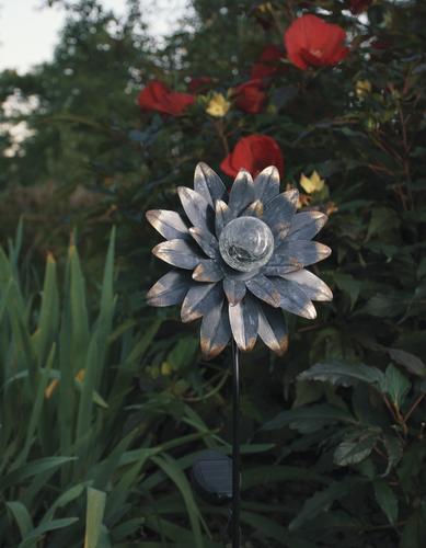 Budget 💯 Patriot Lighting® Solar Integrated LED Galvanized Flower Landscape Light ⭐ 7 Budget 💯 Patriot Lighting® Solar Integrated LED Galvanized Flower Landscape Light ⭐ - Image 5